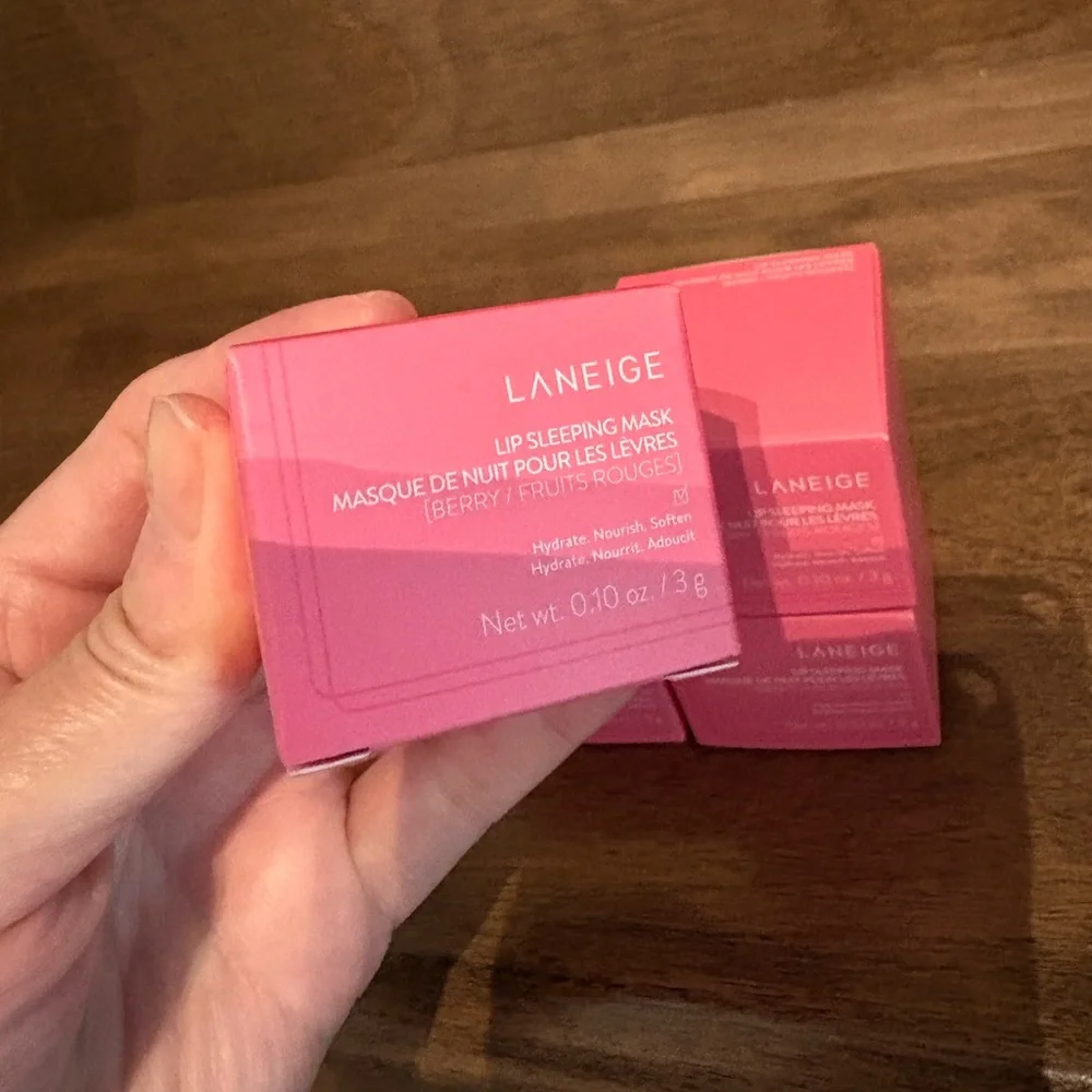 LANEIGE Lip Sleeping Mask Intense Hydration with Vitamin C - Berry - Picture 2 of 6